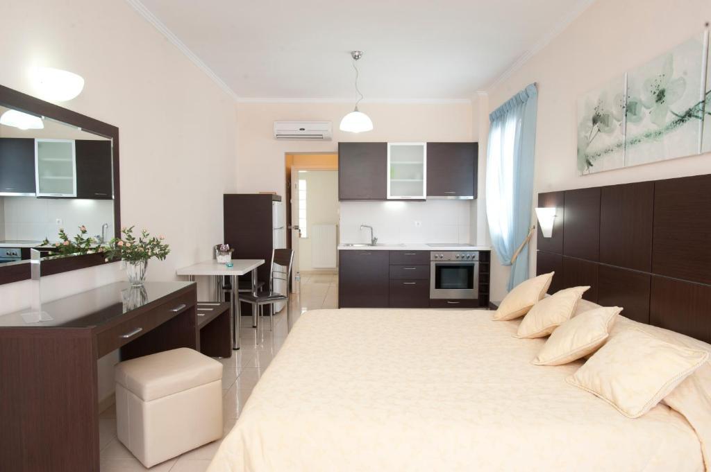 Hotel Anezina Pylos Esterno foto