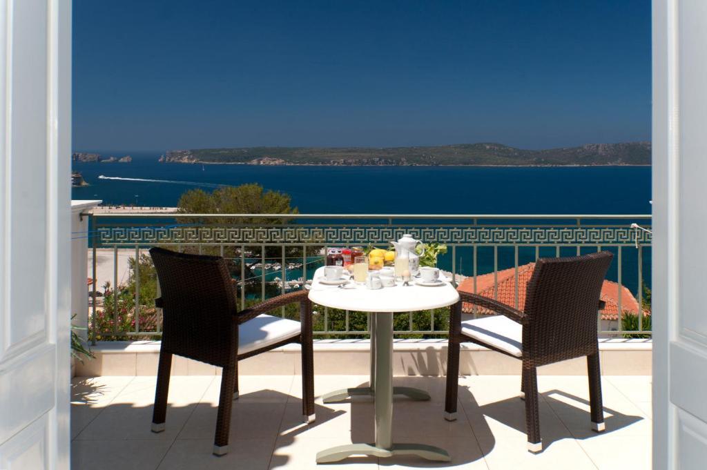 Hotel Anezina Pylos Esterno foto