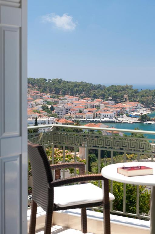 Hotel Anezina Pylos Esterno foto