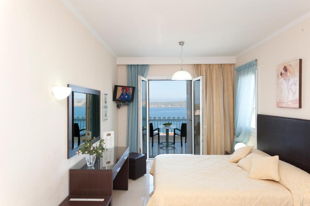Hotel Anezina Pylos Esterno foto